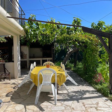 Bas De Villa Avec Acces Piscine Pres De Nice Cannes Monaco Carros Bagian luar foto
