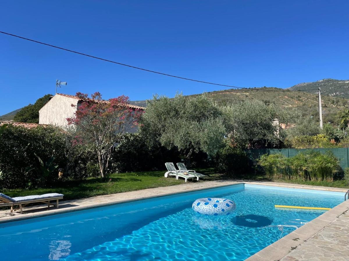 Bas De Villa Avec Acces Piscine Pres De Nice Cannes Monaco Carros Bagian luar foto