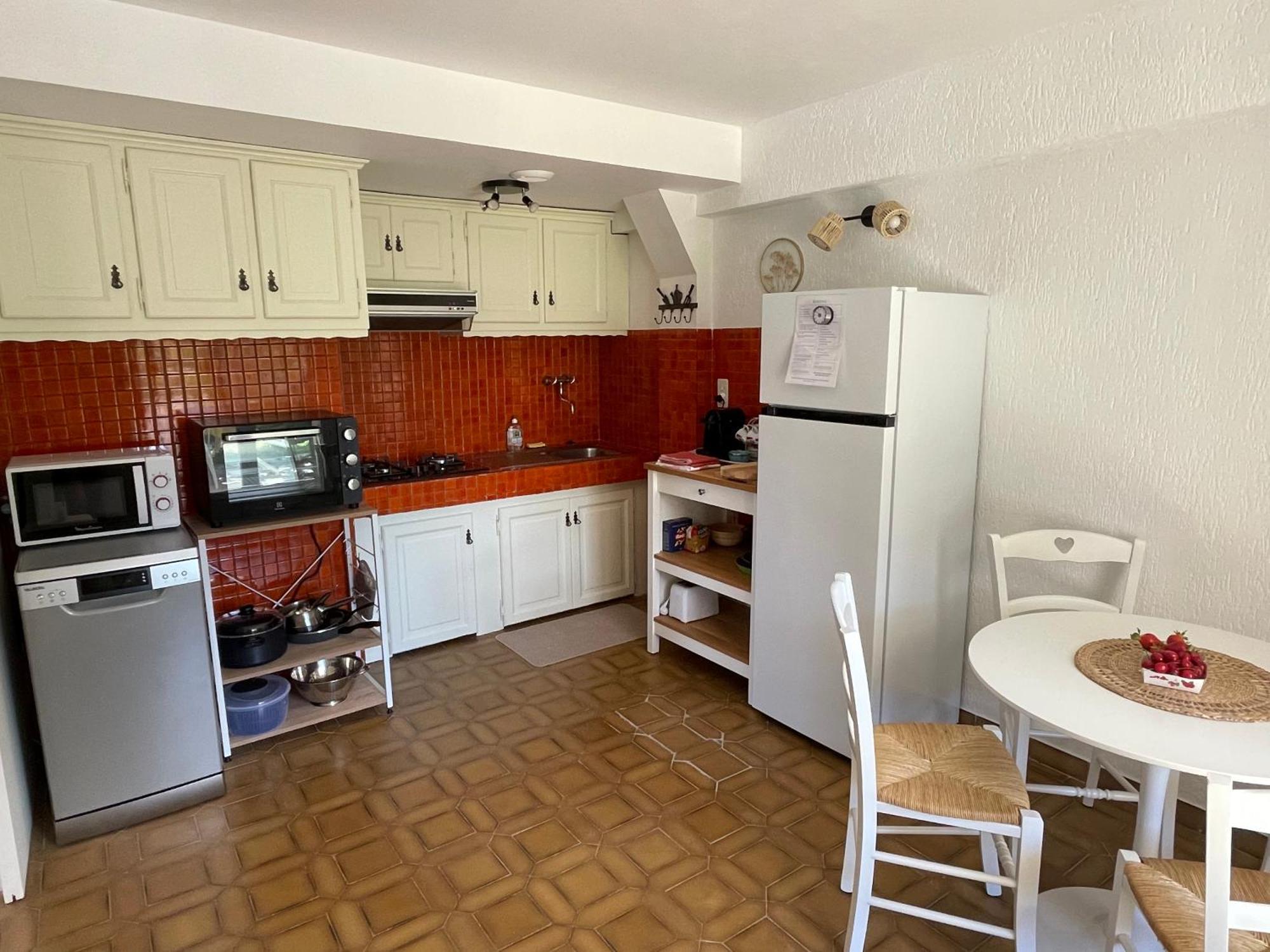 Bas De Villa Avec Acces Piscine Pres De Nice Cannes Monaco Carros Bagian luar foto