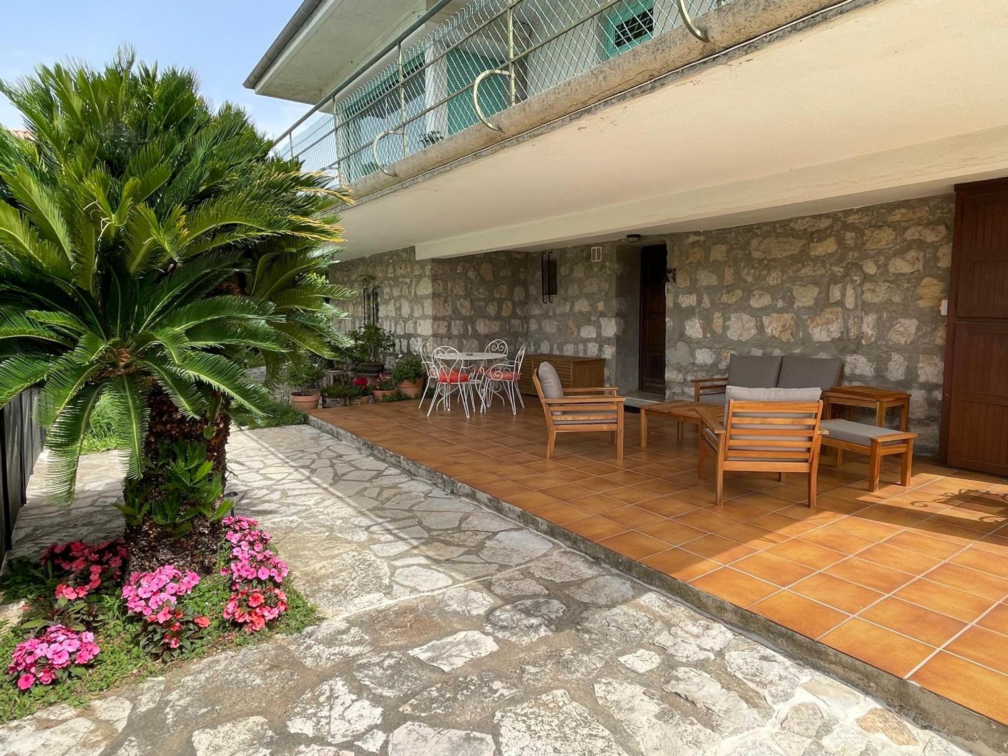 Bas De Villa Avec Acces Piscine Pres De Nice Cannes Monaco Carros Bagian luar foto